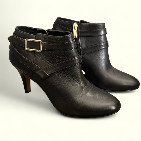 Vince Camuto Shoes - Vince Camuto Vadirya Black Leather Heeled Booties Size 7.5
